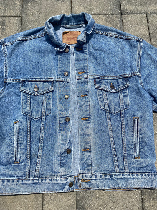 Levi stauss Vintage 90's Demin Trucker Jacket Medium Wash 70507 4890 Mens Large