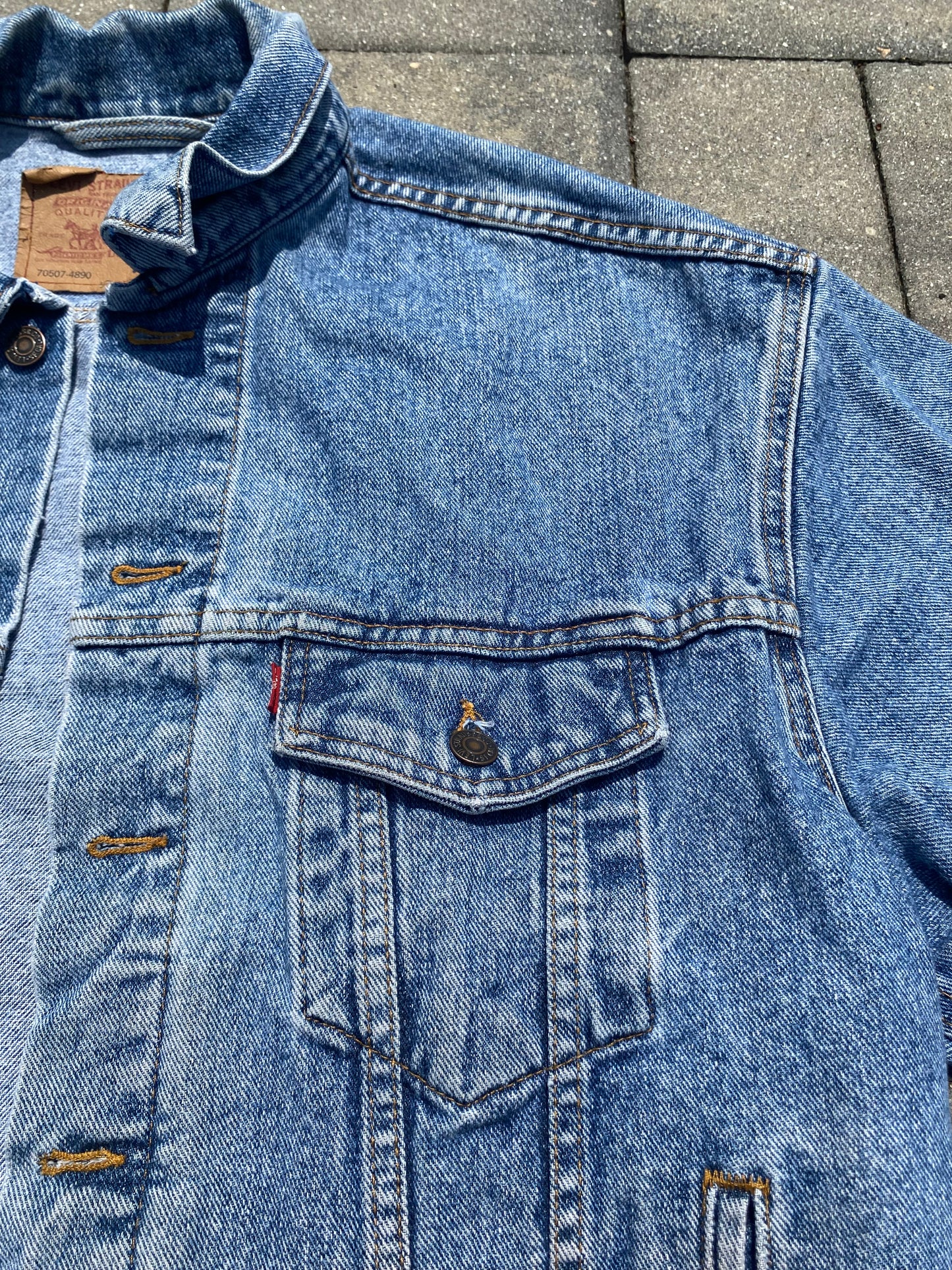 Levi stauss Vintage 90's Demin Trucker Jacket Medium Wash 70507 4890 Mens Large