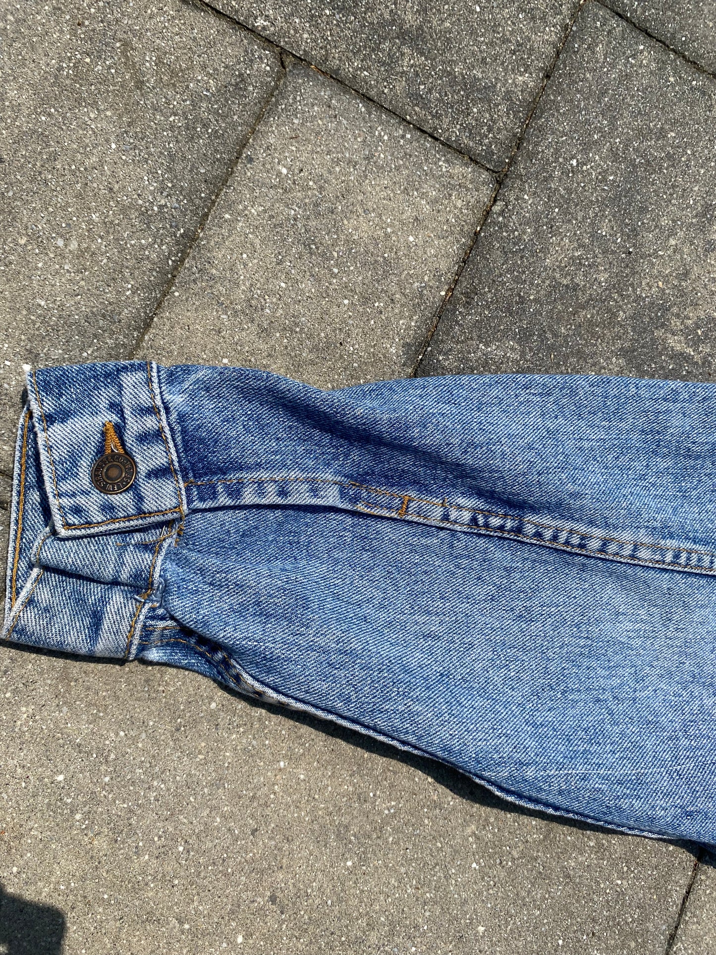 Levi stauss Vintage 90's Demin Trucker Jacket Medium Wash 70507 4890 Mens Large